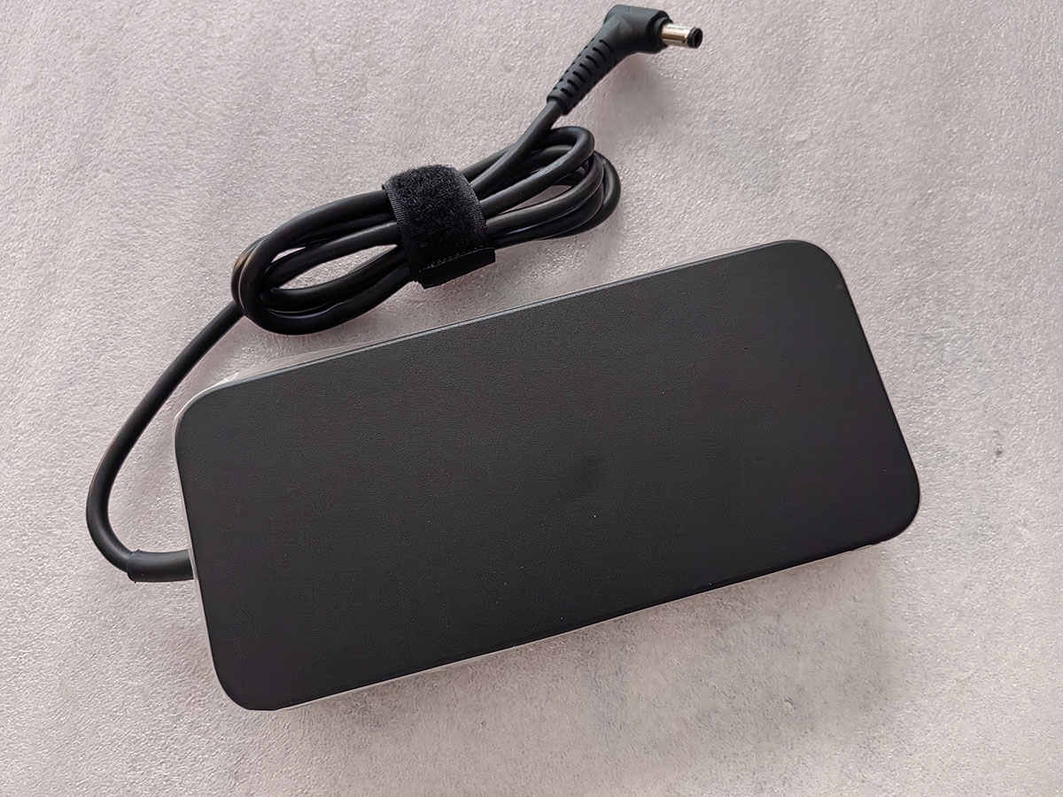 OEM Slim Delta 20V 11.5A 230W  - Pc Gaming Uk recension och pris