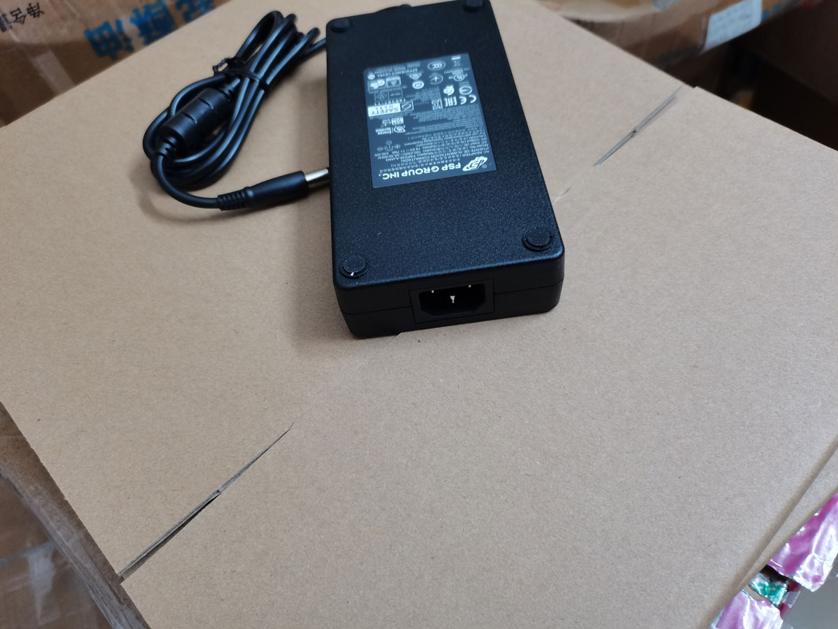 NEW Genuine Slim FSP 19.5V 11. - Pc Gaming Uk recension och pris