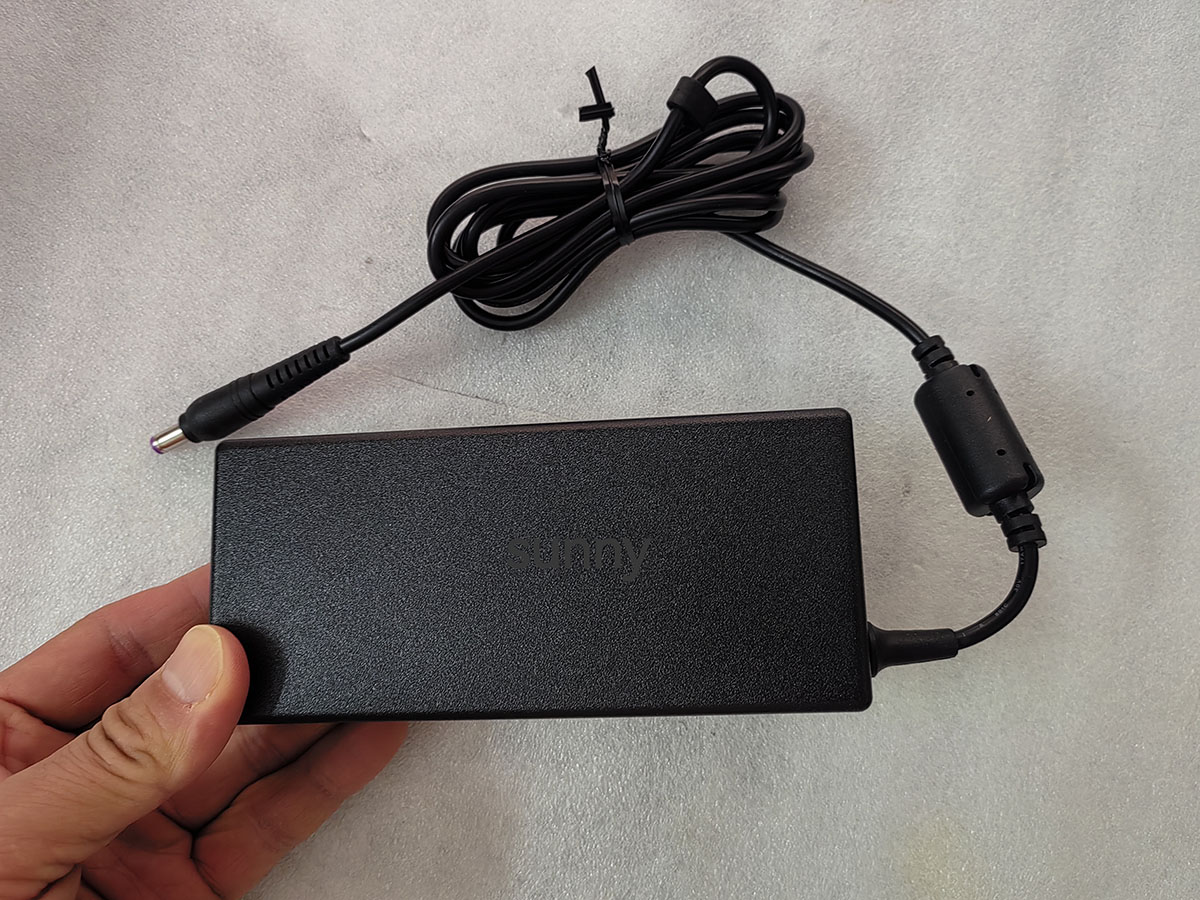 NEW OEM Delta 19.0V 7.1A 135W  - Pc Gaming Uk recension och pris