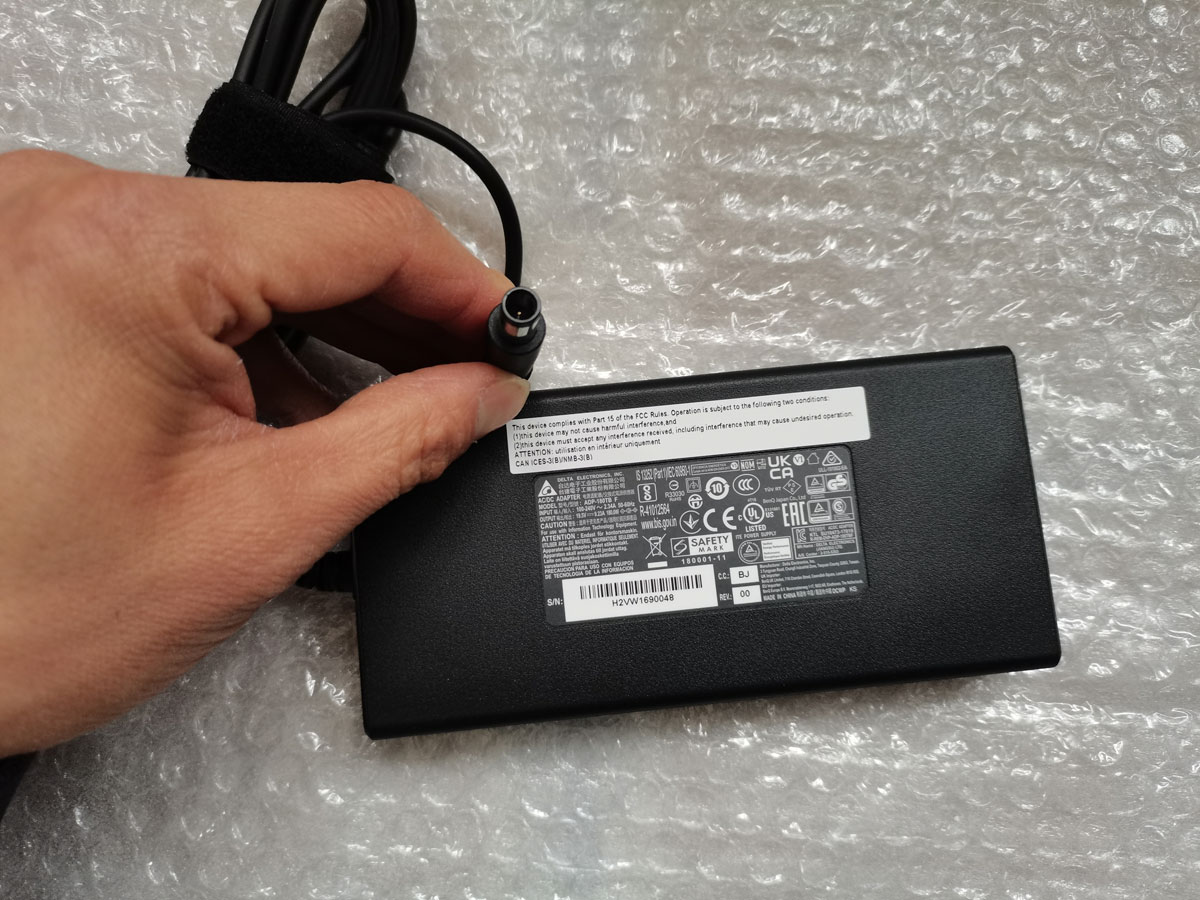 NEW Slim OEM Delta 19.5V 9.23A - Pc Gaming Uk recension och pris
