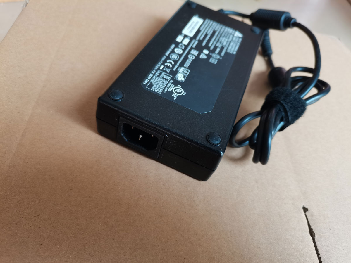 OEM Delta 230W 19.5V 11.8A ADP - Pc Gaming Uk recension och pris