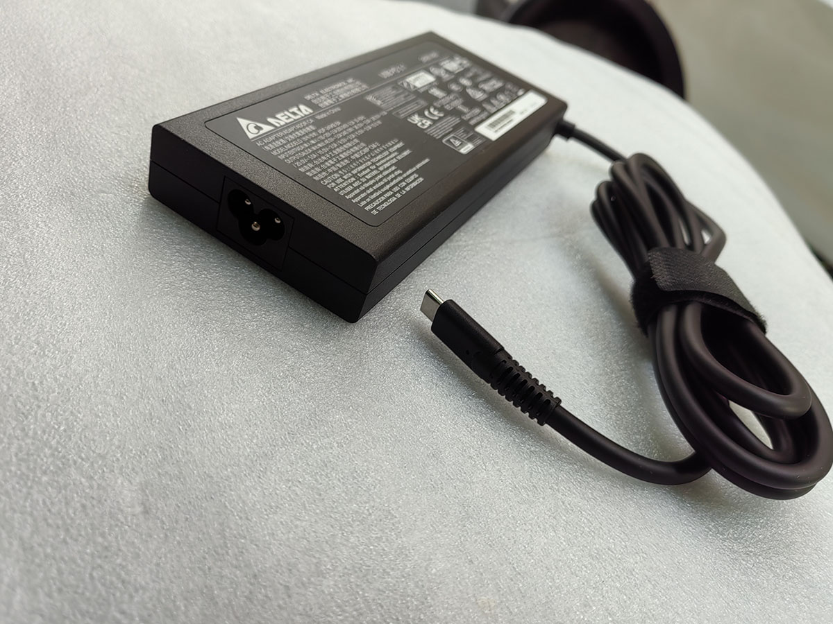 NEW OEM ADP-240KB BA Delta 240 - Pc Gaming Uk recension och pris